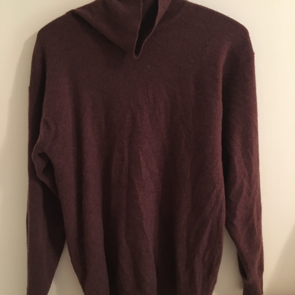TSE100% pure cashmere burgundy sweater turtle neck